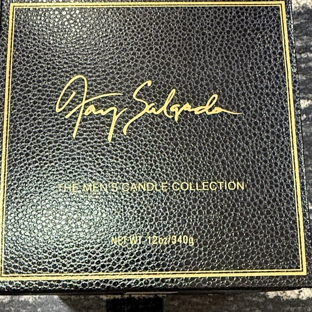 Black & Gold Men's Candle - Premium Scented Accessory